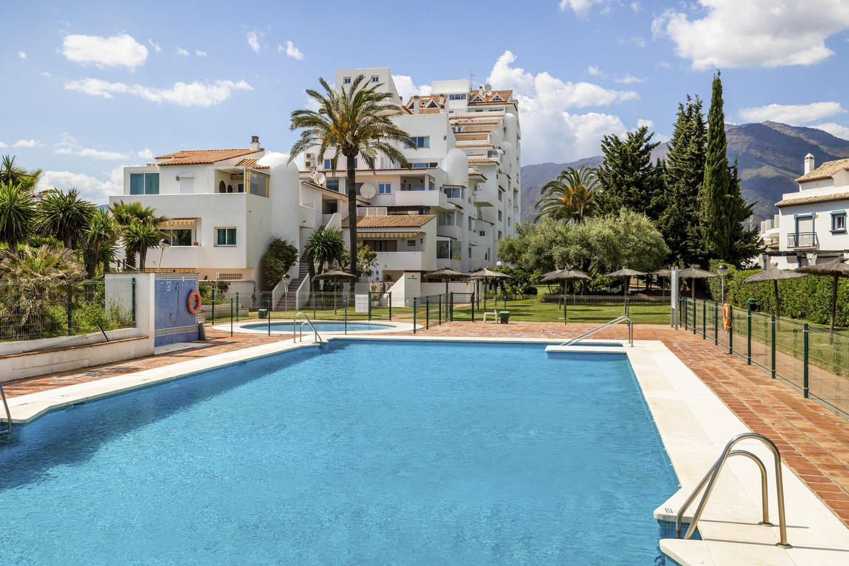 Пентхаус на продаж в Puerto de Estepona