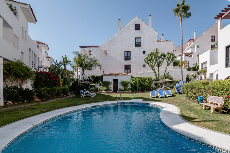 Flat for sale in Nueva Andalucía (Marbella)