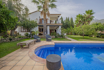 Villa myynnissä Marbella Pueblo