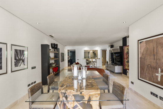 Apartamento en la Milla de Oro, Marbella