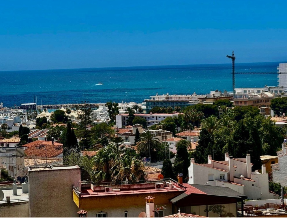 Apartamento con vistas al mar y montaña