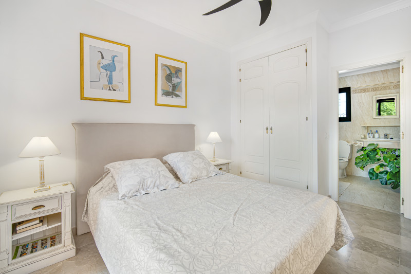 Duplex, 2 våningar till salu i Elviria (Marbella)