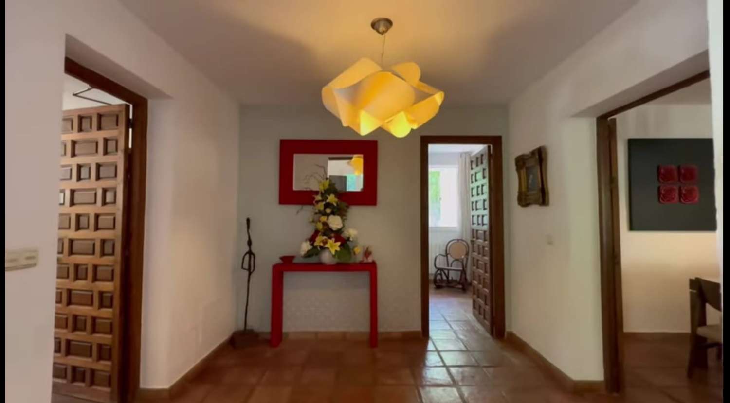 Villa for sale in Benalmádena Pueblo