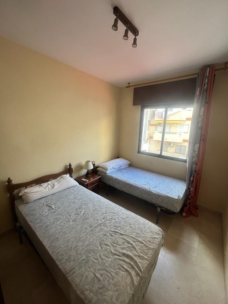 Плоский на продаж в Zona Puerto Deportivo (Fuengirola)