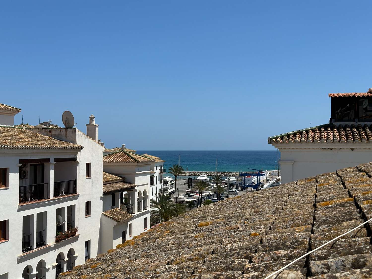 Penthouse salgai in Puerto de la Duquesa (Manilva)