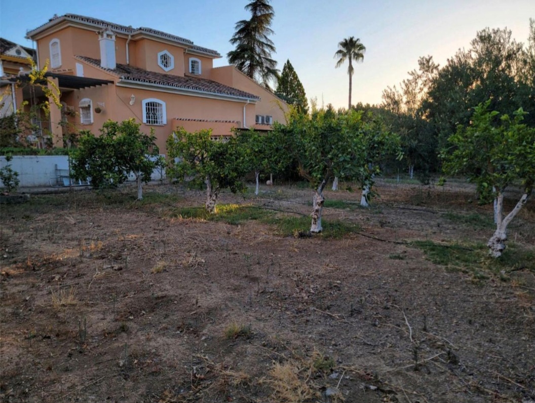 Villa for sale in Alhaurín de la Torre